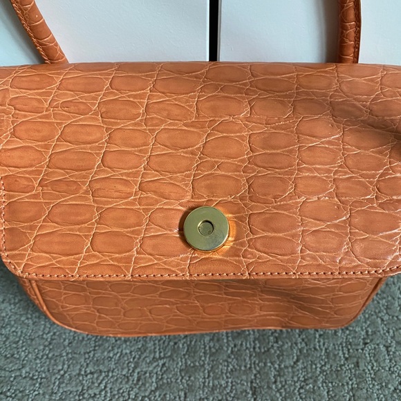 Ferragamo Vara handbag. - Picture 9 of 10